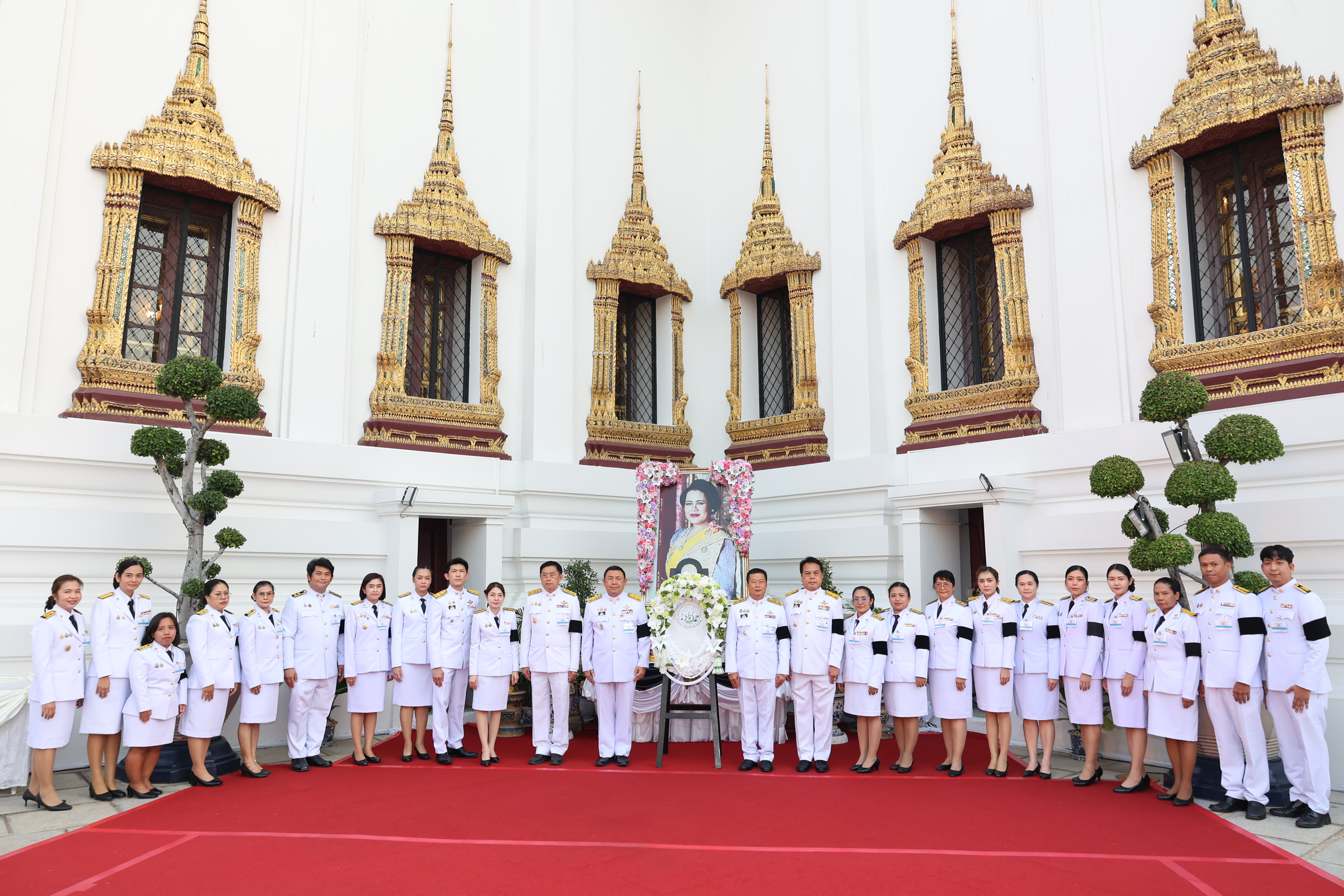 title - สำนักงานการปฏิรูปที่ดินเพื่อเกษตรกรรม รับพระราชทานพระบรมราชานุญาตให้ร่วมเป็นเจ้าภาพบำเพ็ญกุศลถวายพระบรมศพ สมเด็จพระนางเจ้าสิริกิติ์ พระบรมราชินีนาถ พระบรมราชชนนีพันปีหลวง (Re-post)
